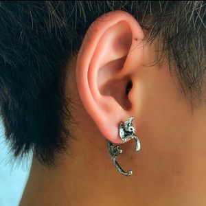 🐈 Awesome One Piece Spotted Kitty Cat Dangling Jacket Earring🐈